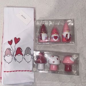 Valentine’s ceramic figurals & dish towel